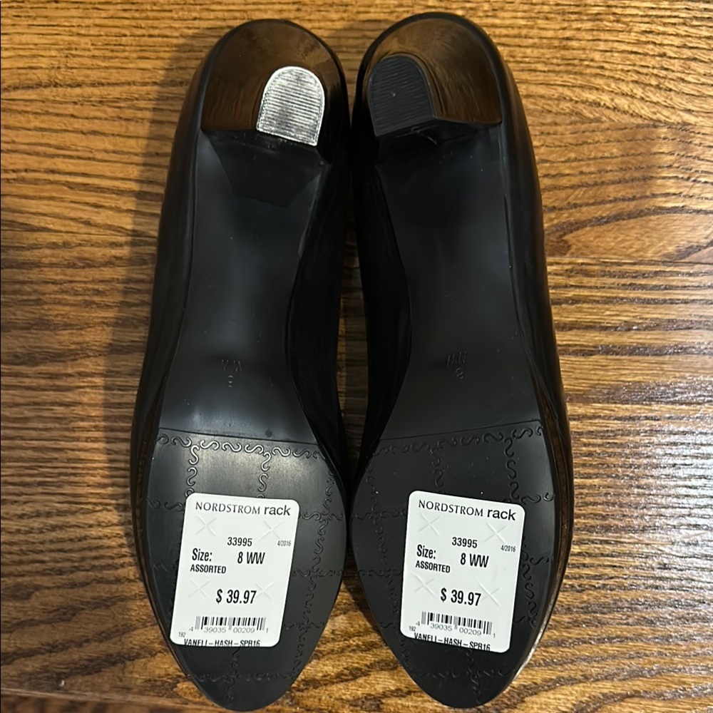 NWT Vaneli Women's Black Leather Pumps Black Patent Heel & Platform Size 8WW - Picture 3 of 3